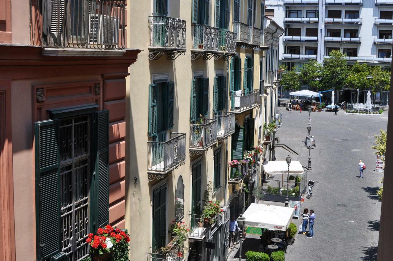 Capofortuna B&B Salerno Centro Buitenkant foto